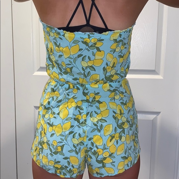 H and M | Strapless Romper - Picture 3 of 7